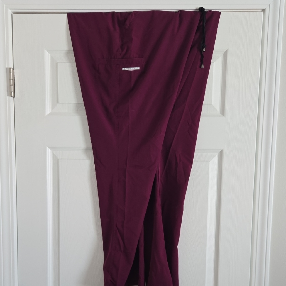 Skechers Men's Burgundy Joggers